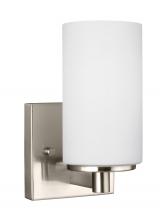 Generation Lighting 4139101-962 - Hettinger transitional 1-light indoor dimmable bath vanity wall sconce in brushed nickel silver fini